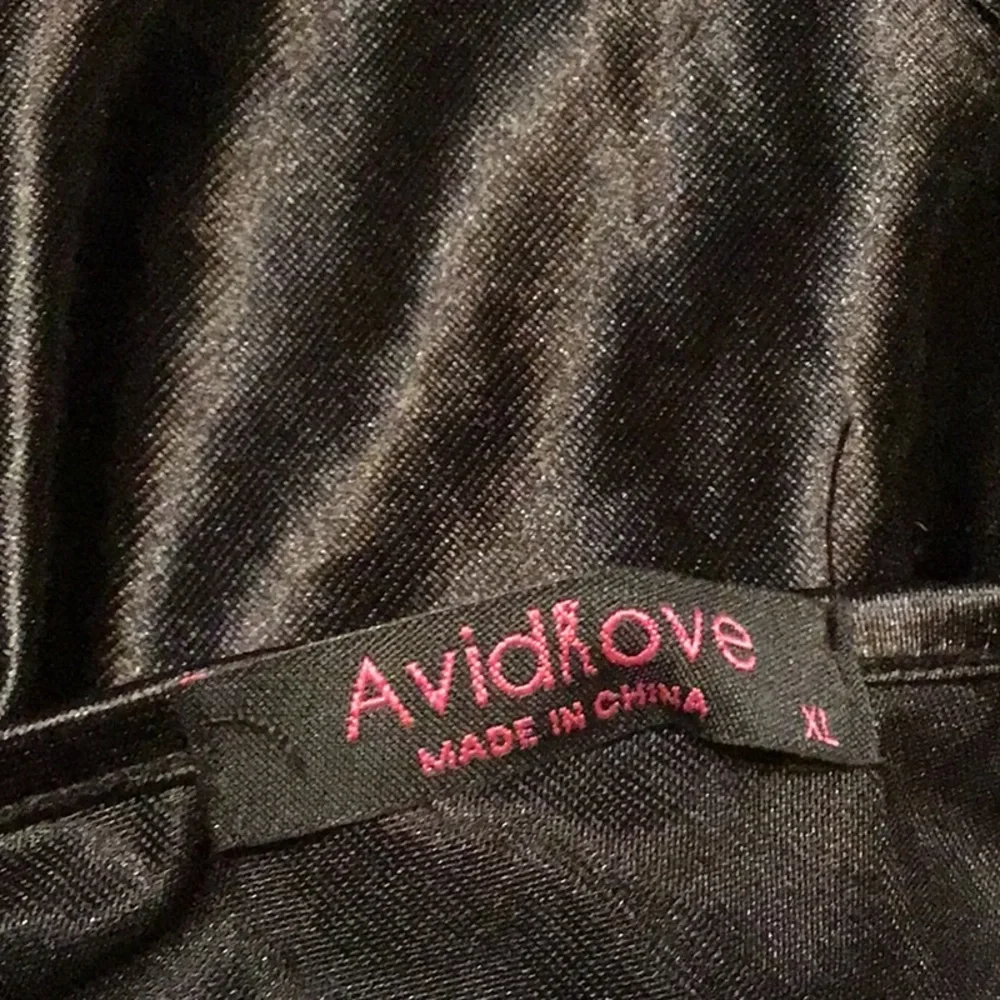 Intimate Wear - Picture 5 of 6